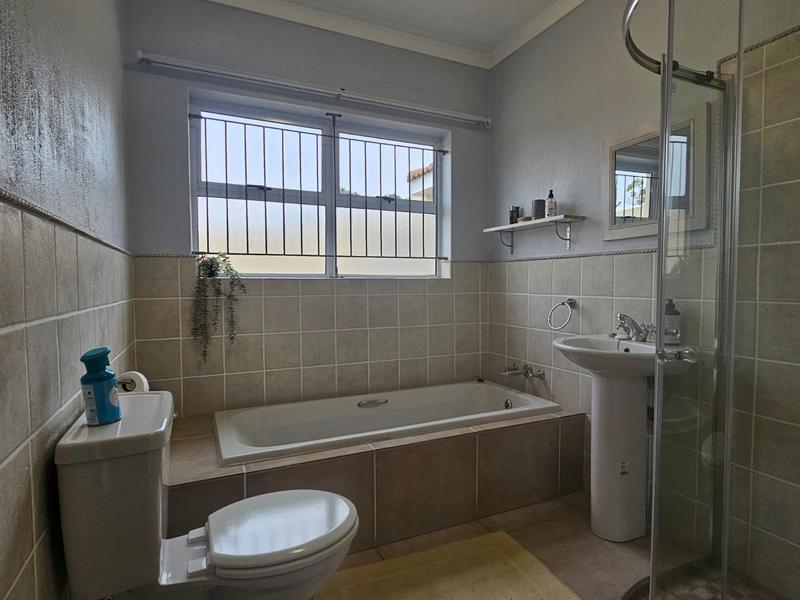 3 Bedroom Property for Sale in Kleinmond Western Cape